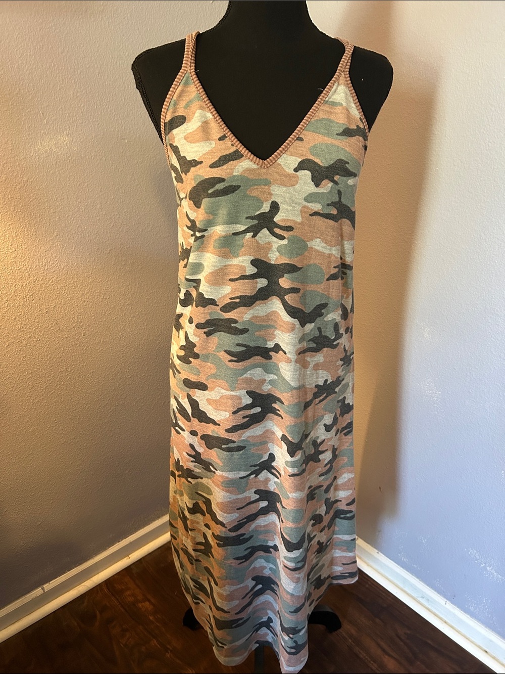 Hem & Thread Women Sleeveless Camo Green Black Gray V-Neck Maxi Dress Size Small